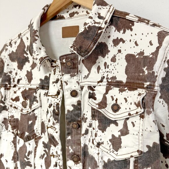 Judy Blue Cow Print Denim Jacket - Picture 7 of 12